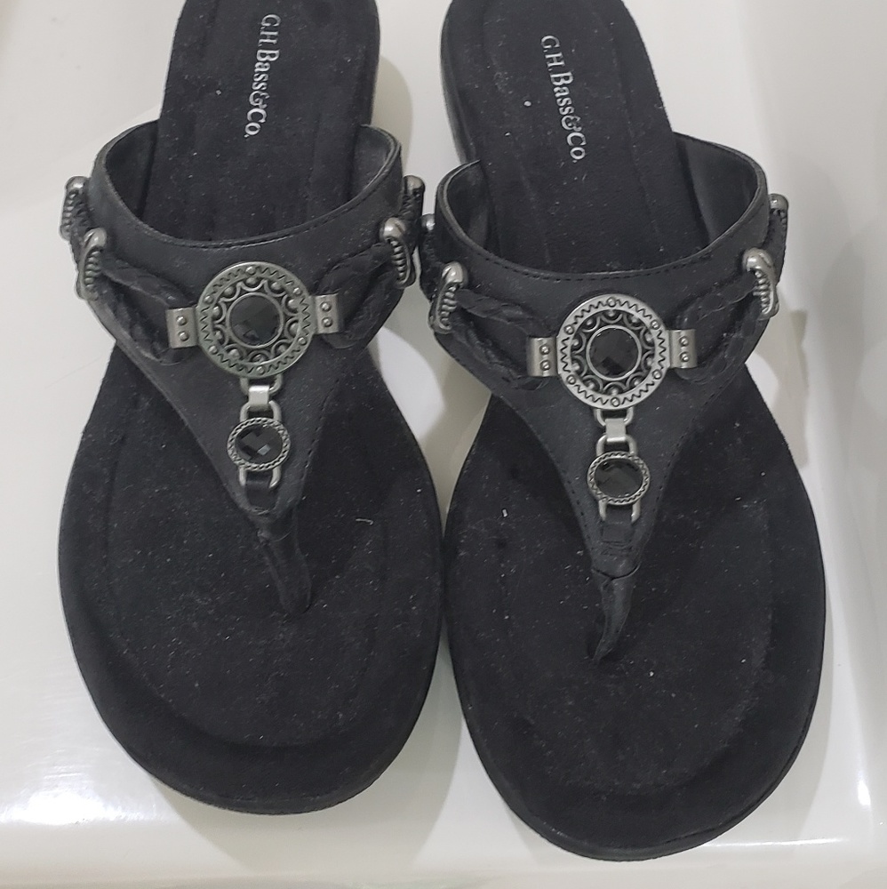 Sandles
